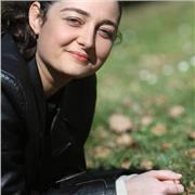 Canto lirico e moderno a tutti i livelli, solfeggio, teoria, storia della musica per didattica scolastica, pianoforte